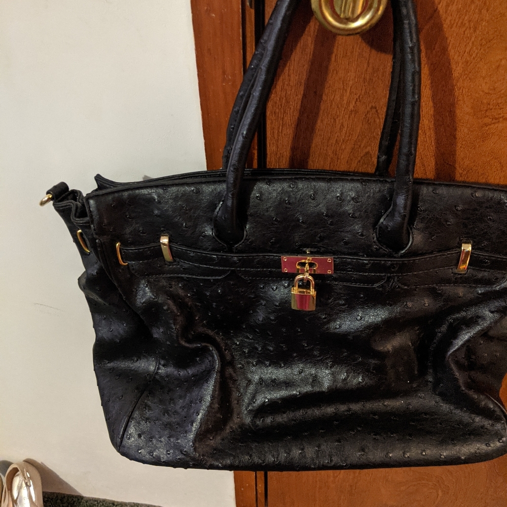 Purses - Picture 5 of 10